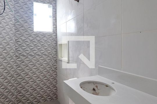 Suíte - Banheiro do Quarto 2 de apartamento para alugar com 2 quartos, 104m² em Santa Teresinha, Santo André