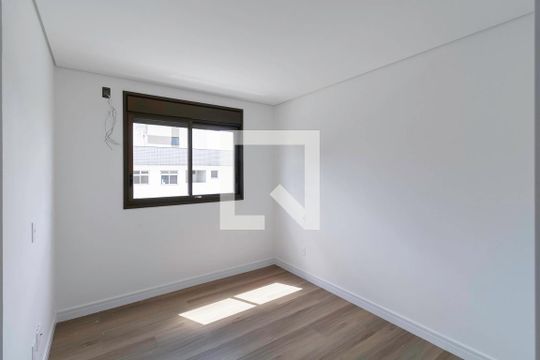 Semi suíte 1 de apartamento à venda com 4 quartos, 127m² em Castelo, Belo Horizonte