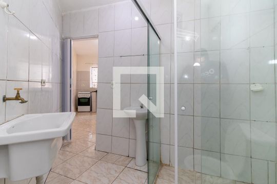Banheiro de casa para alugar com 1 quarto, 55m² em Jardim São Paulo, São Paulo