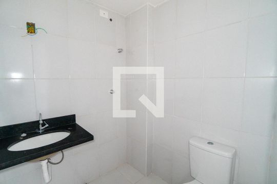 Banheiro de apartamento para alugar com 2 quartos, 47m² em Vila Gea, São Paulo