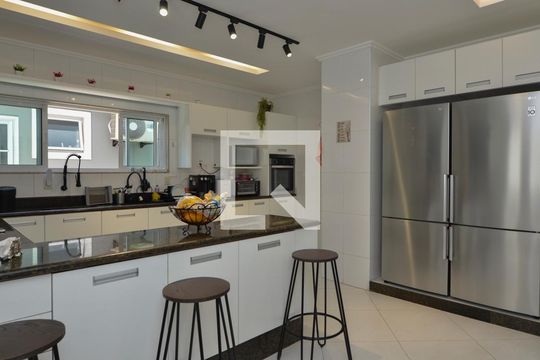 Cozinha de casa de condomínio à venda com 6 quartos, 431m² em Barra da Tijuca, Rio de Janeiro