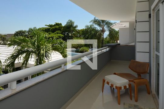 Varanda da suite de casa de condomínio à venda com 6 quartos, 431m² em Barra da Tijuca, Rio de Janeiro