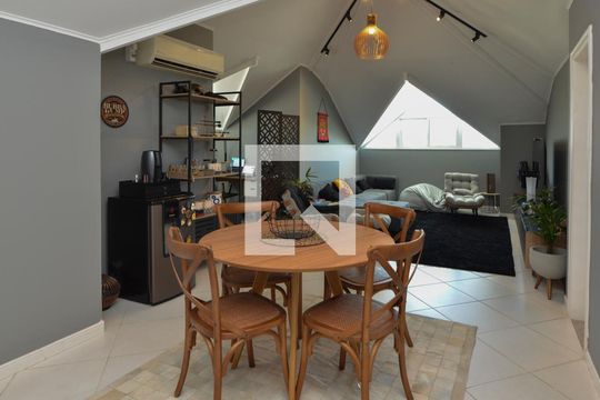 Sótão de casa de condomínio à venda com 6 quartos, 431m² em Barra da Tijuca, Rio de Janeiro