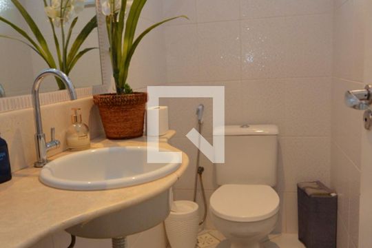 Lavabo de casa de condomínio à venda com 6 quartos, 431m² em Barra da Tijuca, Rio de Janeiro
