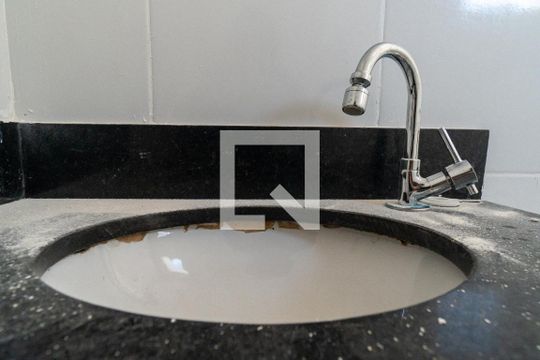 Banheiro Detalhe de apartamento para alugar com 1 quarto, 27m² em Vila Gea, São Paulo