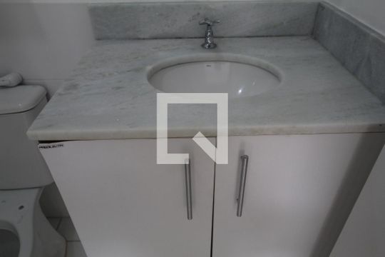 Banheiro da suíte  de apartamento para alugar com 3 quartos, 90m² em Jacarepaguá, Rio de Janeiro