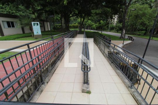 Acessibilidade para o clube  de apartamento para alugar com 3 quartos, 90m² em Jacarepaguá, Rio de Janeiro