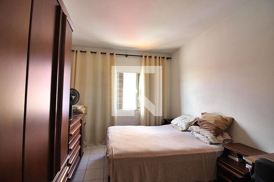 Quarto 1 de casa para alugar com 2 quartos, 133m² em Vila Santa Luzia, São Bernardo do Campo