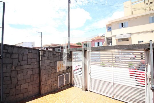 Garagem de casa para alugar com 2 quartos, 133m² em Vila Santa Luzia, São Bernardo do Campo