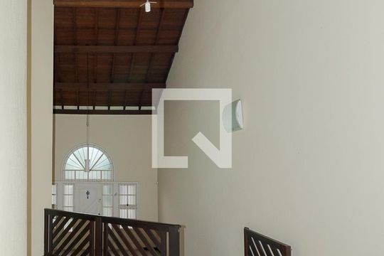 Sala de casa à venda com 3 quartos, 250m² em Sarandi, Porto Alegre