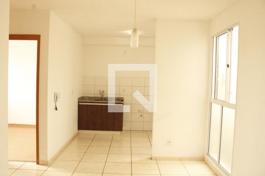 Sala de apartamento à venda com 2 quartos, 45m² em Chacaras Reunidas Santa Terezinha, Contagem
