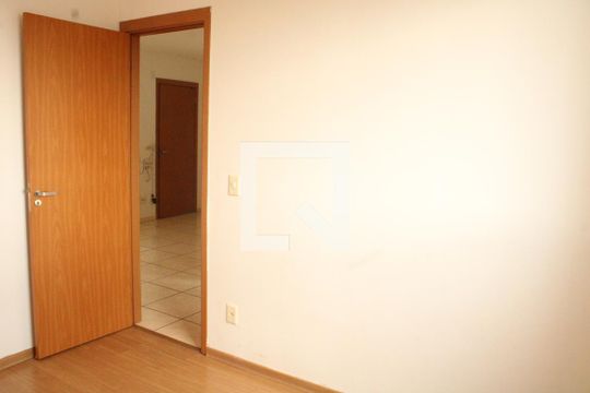 Quarto 2 de apartamento à venda com 2 quartos, 45m² em Chacaras Reunidas Santa Terezinha, Contagem
