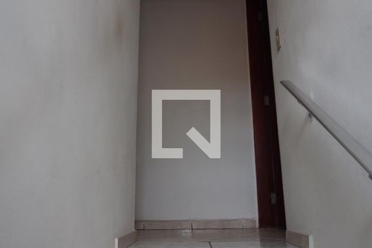 Escada de casa à venda com 2 quartos, 96m² em Ponte Sao Joao, Jundiaí
