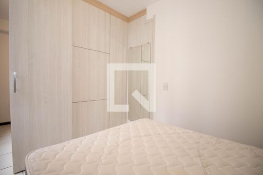 Quarto de apartamento para alugar com 2 quartos, 36m² em Zona Industrial (guará), Brasília