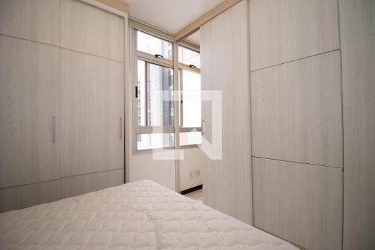 Quarto de apartamento para alugar com 2 quartos, 36m² em Zona Industrial (guará), Brasília