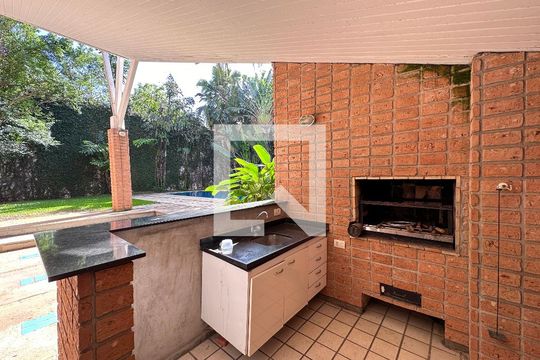 Churrasqueira de casa à venda com 3 quartos, 561m² em Granja Julieta, São Paulo