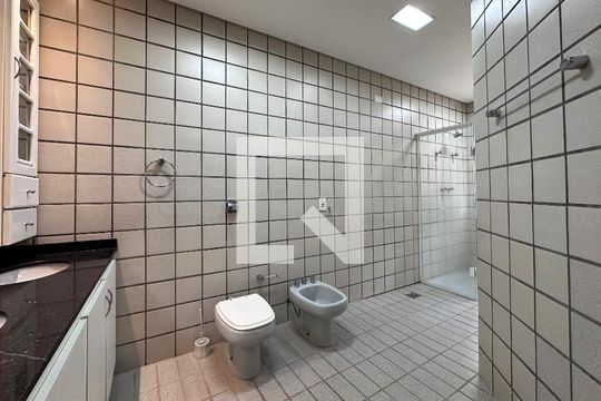 Banheiro Suíte de casa à venda com 3 quartos, 561m² em Granja Julieta, São Paulo