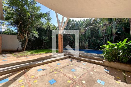 Varanda de casa à venda com 3 quartos, 561m² em Granja Julieta, São Paulo