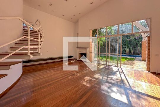 Casa à venda com 3 quartos, 561m² em Granja Julieta, São Paulo