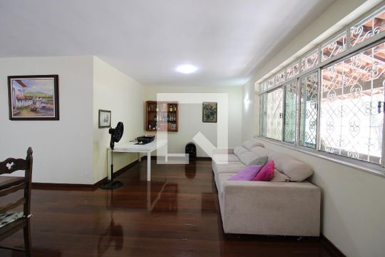Sala de casa de condomínio à venda com 3 quartos, 359m² em Freguesia de Jacarepaguá, Rio de Janeiro