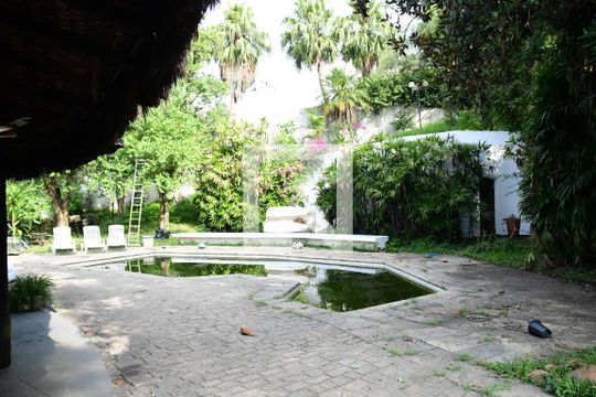 Quintal de casa de condomínio para alugar com 7 quartos, 900m² em Chácara Granja Velha, Cotia