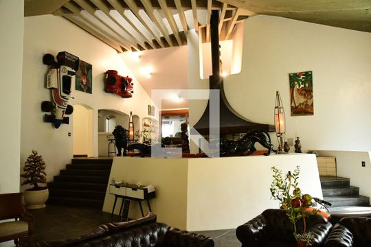 Casa de Condomínio para alugar com 7 quartos, 900m² em Chácara Granja Velha, Cotia