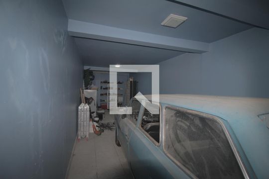 Garagem de casa para alugar com 4 quartos, 198m² em Niterói, Canoas