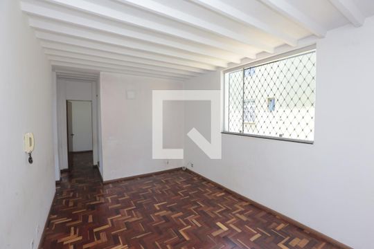 Sala de apartamento para alugar com 3 quartos, 78m² em Bairro da Glória, Contagem