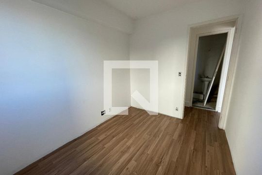 Quarto 1 de apartamento para alugar com 2 quartos, 48m² em Jardim do Lago, São Paulo