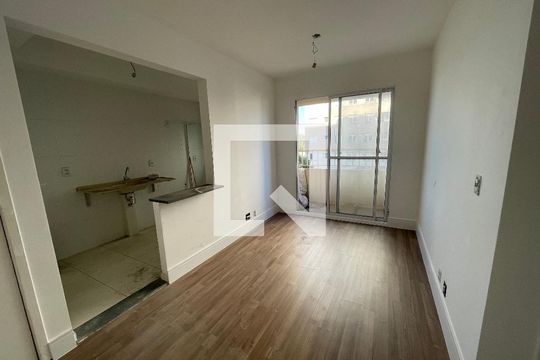 Apartamento para alugar com 2 quartos, 48m² em Jardim do Lago, São Paulo