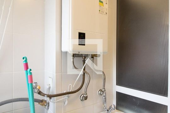 Área de Serviço de apartamento à venda com 2 quartos, 67m² em Passo da Areia, Porto Alegre