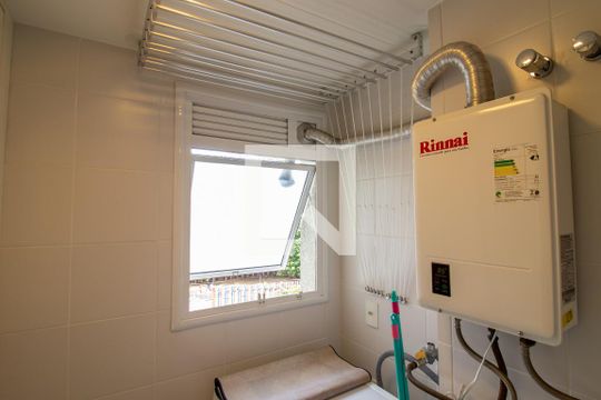 Área de Serviço de apartamento à venda com 2 quartos, 67m² em Passo da Areia, Porto Alegre