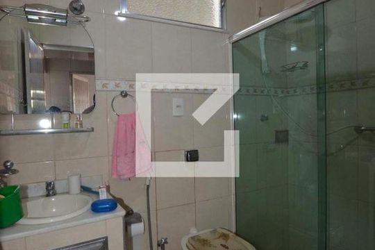 Banheiro de casa à venda com 3 quartos, 223m² em Irajá, Rio de Janeiro
