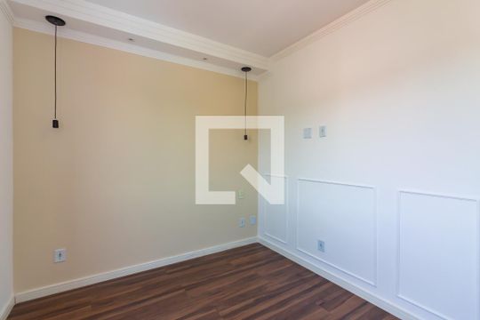 Quarto 1 de apartamento à venda com 2 quartos, 55m² em Km 18, Osasco