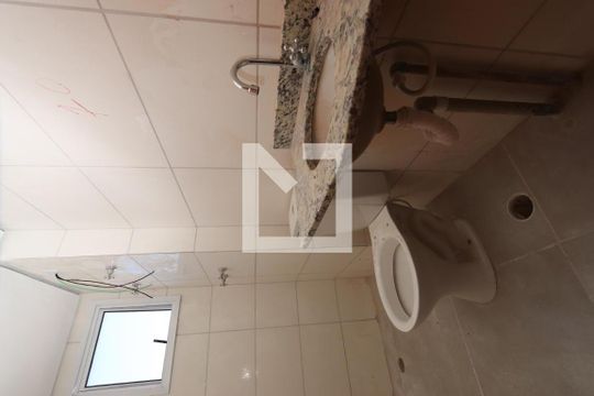 Banheiro de apartamento à venda com 2 quartos, 45m² em Vila Lucia, São Paulo