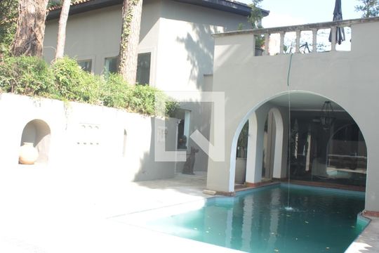 Piscina de casa à venda com 3 quartos, 1054m² em Vila Progredior, São Paulo