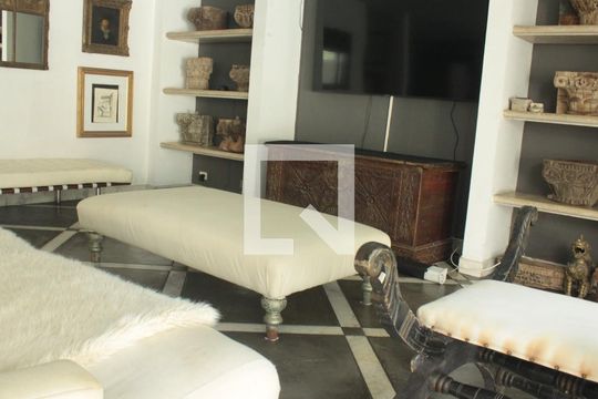 Sala 1 de casa à venda com 3 quartos, 1054m² em Vila Progredior, São Paulo