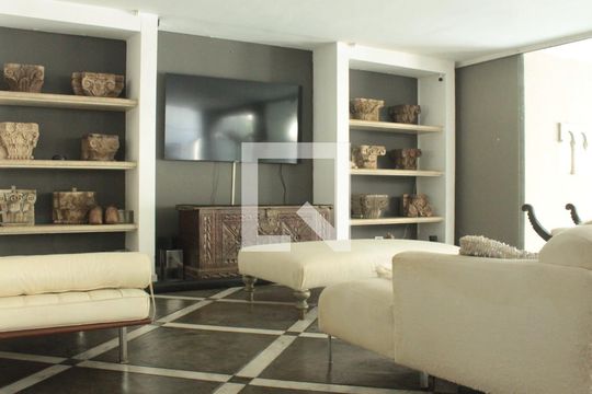 Sala 1 de casa à venda com 3 quartos, 1054m² em Vila Progredior, São Paulo