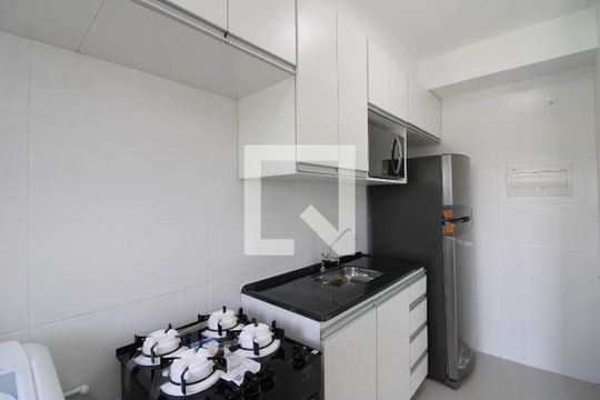 Cozinha de apartamento para alugar com 1 quarto, 44m² em Jacarepaguá, Rio de Janeiro