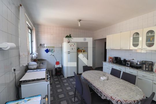 Cozinha de casa para alugar com 2 quartos, 500m² em Vila Nova Manchester, São Paulo