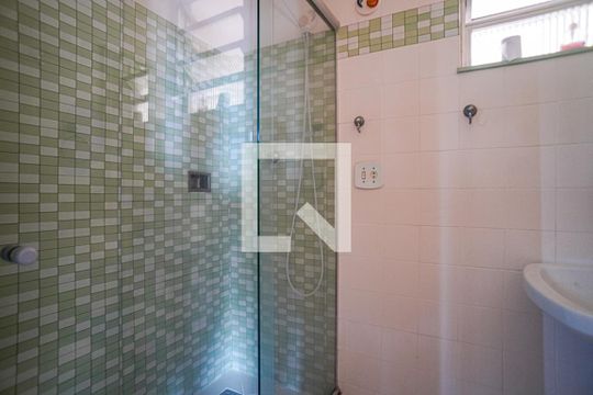 Banheiro de apartamento à venda com 2 quartos, 60m² em Santa Rosa, Niterói
