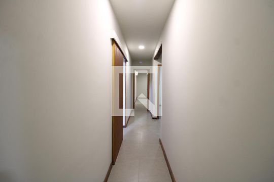 Corredor de casa de condomínio à venda com 4 quartos, 189m² em Freguesia de Jacarepaguá, Rio de Janeiro