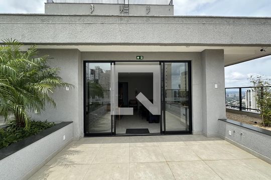Área comum de kitnet/studio para alugar com 1 quarto, 41m² em Setor Bueno, Goiânia