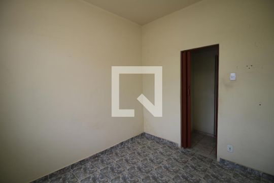 Quarto 2 de apartamento para alugar com 2 quartos, 40m² em Cordovil, Rio de Janeiro