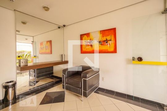 Hall de Entrada de apartamento à venda com 2 quartos, 55m² em Vila Bertioga, São Paulo