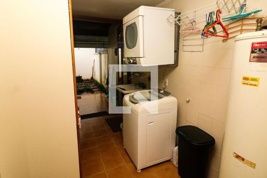 Área de Serviço de casa à venda com 3 quartos, 495m² em Jardim Isabel, Porto Alegre