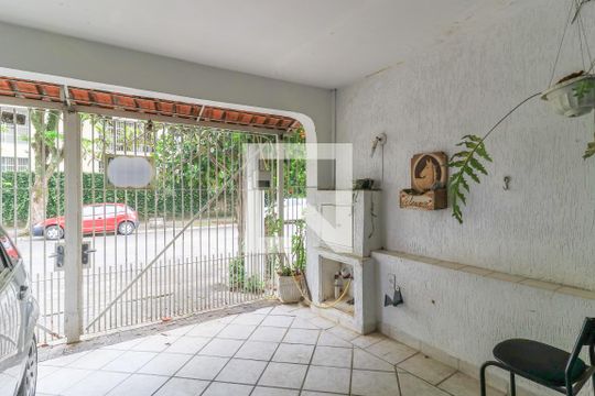 Garagem de casa à venda com 4 quartos, 170m² em Vila Cordeiro, São Paulo
