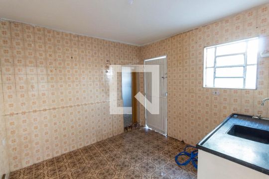 Cozinha de casa para alugar com 2 quartos, 80m² em Artur Alvim, São Paulo