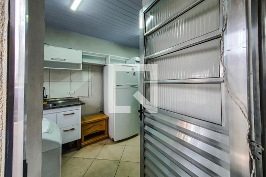 entrada de kitnet/studio para alugar com 1 quarto, 20m² em Vila Monumento, São Paulo