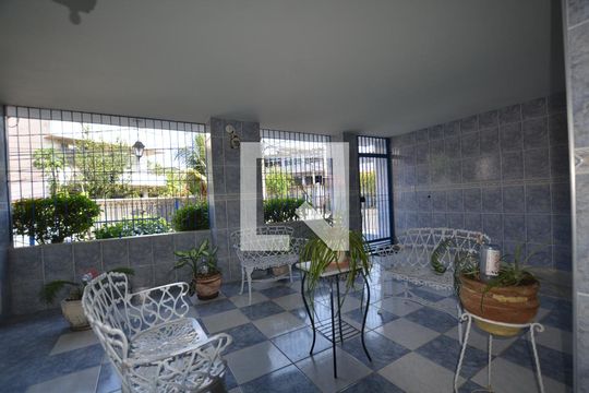 Hall de entrada de apartamento à venda com 2 quartos, 70m² em Vila da Penha, Rio de Janeiro